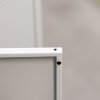 Gebrauchte Brandschutzgarderobe mit 10 Kleiderhaken - Melonengelb & Minttürkis
