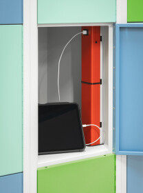 Gebrauchter Wertfachschrank mit Ladefunktion - 24 Fächer - Design "Frischekick"