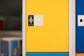 Gebrauchter Schließfachschrank - 12 Fächern - Design Farbspiel 229